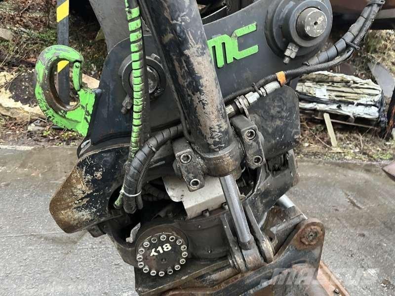 Volvo EW140D حفارات بعجل