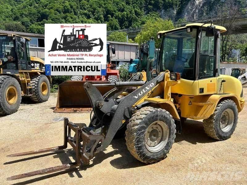Volvo L30Z لوادر صغيرة