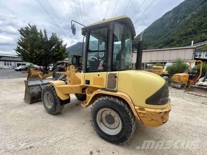 Volvo L30Z لوادر صغيرة