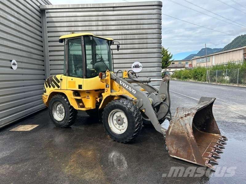 Volvo L30Z لوادر صغيرة