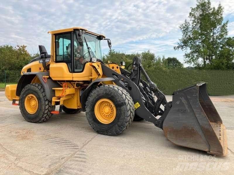 Volvo L90H لوادر بعجل