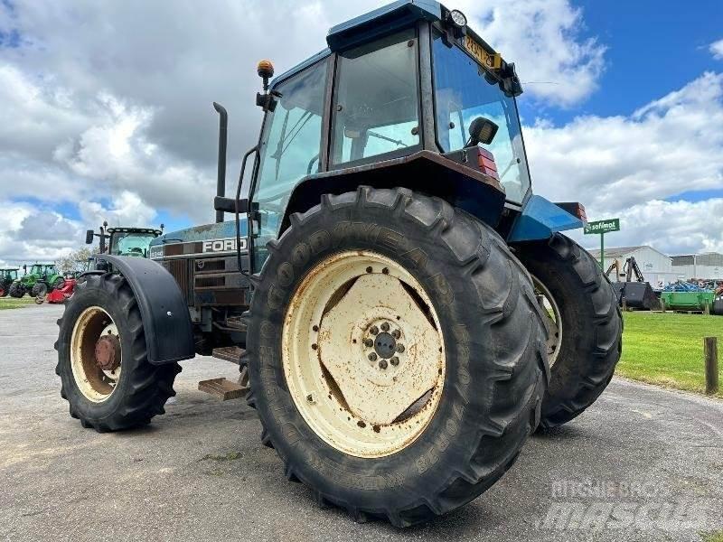 Ford 8340 الجرارات