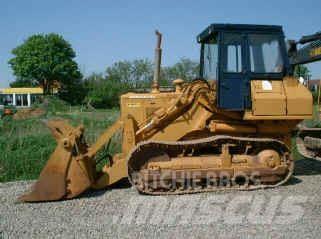 Komatsu D53S لوادر زحافة