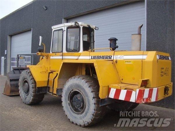 Liebherr 541 لوادر بعجل