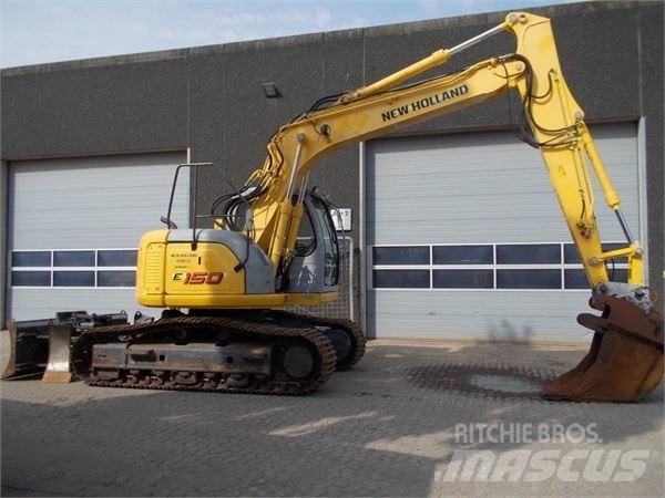 New Holland E150 حفارات زحافة