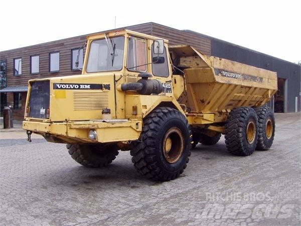 Volvo A25 ساحبات مفصلية