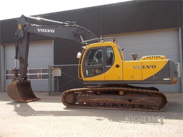 Volvo EC210LC حفارات زحافة