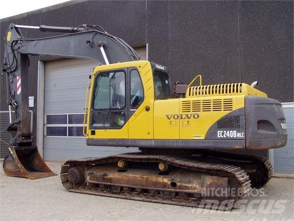 Volvo EC240BNLC حفارات زحافة