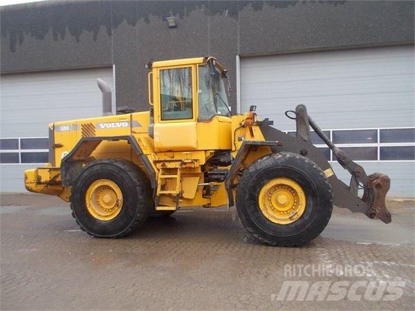 Volvo L120D لوادر بعجل