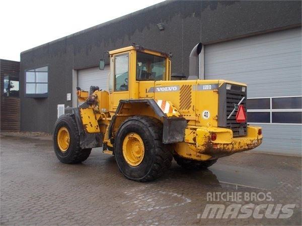 Volvo L120D لوادر بعجل