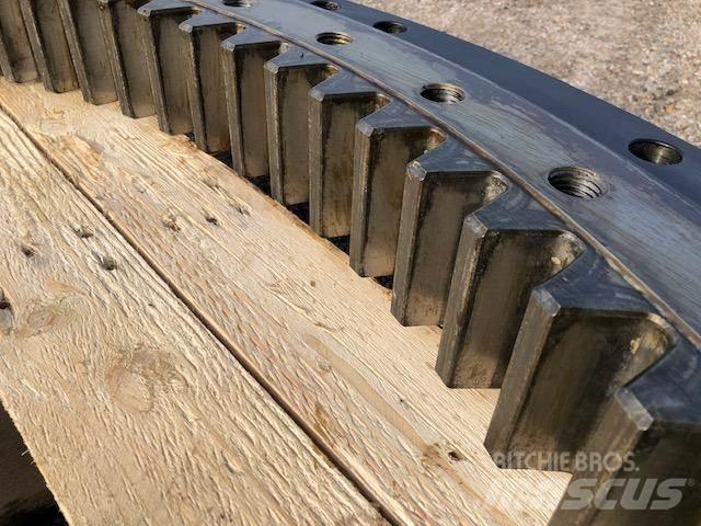 CAT 325 D BEARING الشاسيه والتعليق