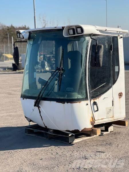 Liebherr 556 KABINA كابينة والداخلية