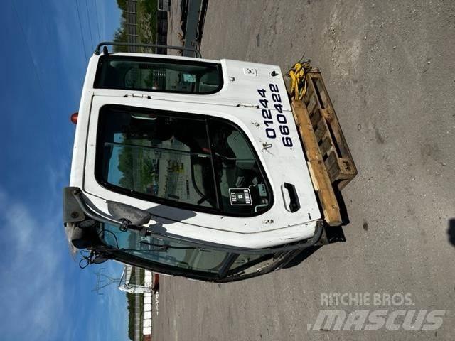 Liebherr R 906 كابينة والداخلية