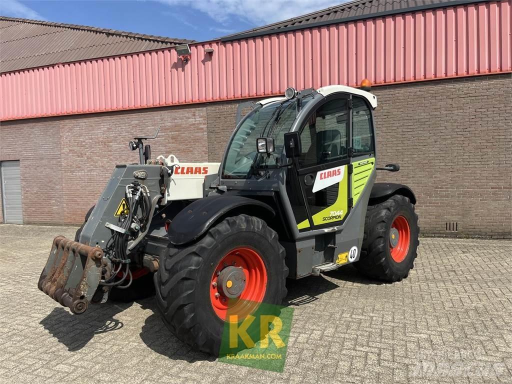 CLAAS Scorpion معدات مناولة لأغراض الزراعة