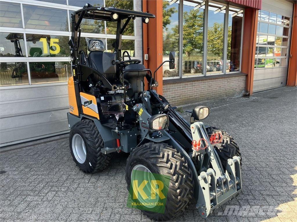 GiANT G1500 Xtra لوادر وحفارات أمامية