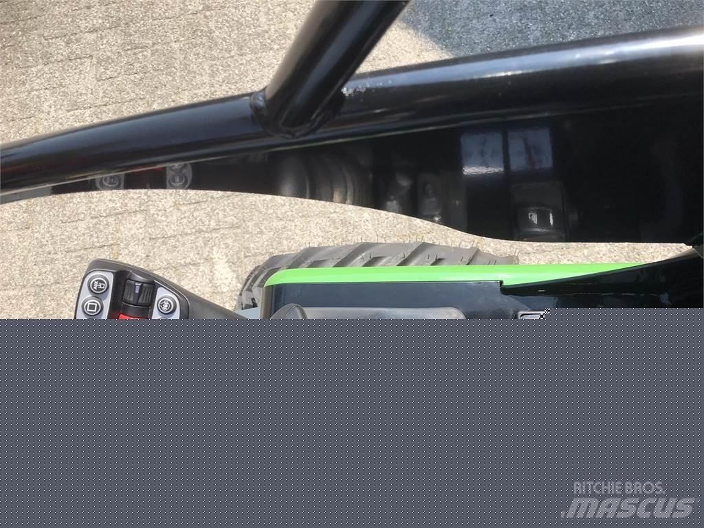 GiANT G2200E لوادر وحفارات أمامية