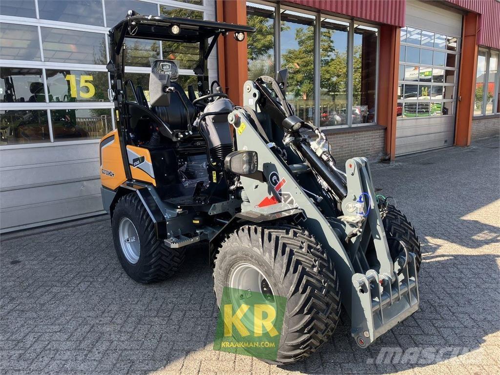 GiANT G2700 HD+ لوادر وحفارات أمامية