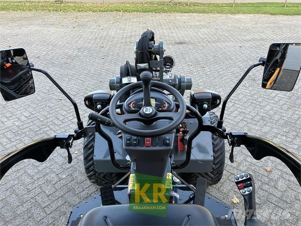 GiANT G2700 HD+ لوادر وحفارات أمامية