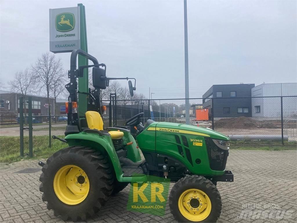 John Deere 3038E جرارات مدمجة