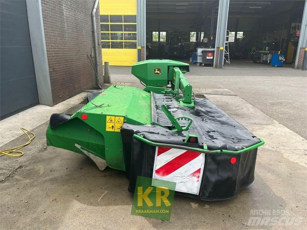 John Deere 328 ماكينات زراعية أخرى