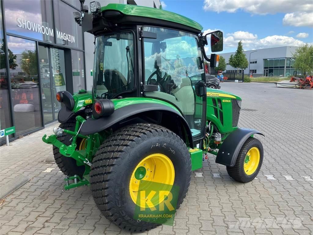 John Deere 4066R جرارات مدمجة