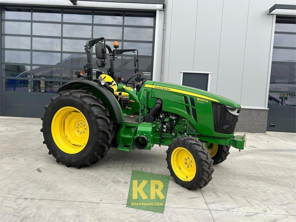 John Deere 5090M الجرارات
