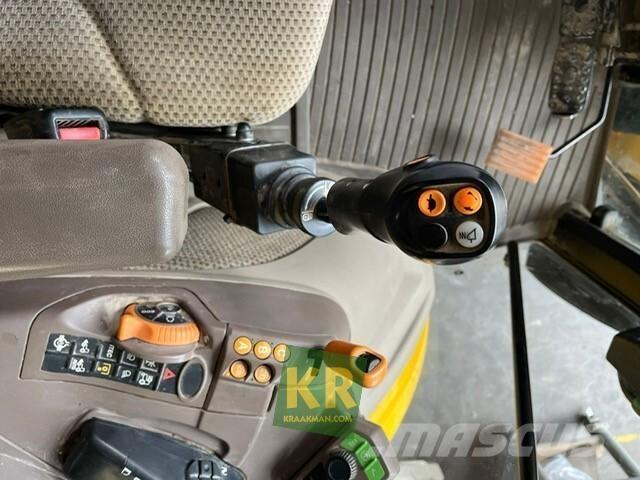 John Deere 5100R الجرارات