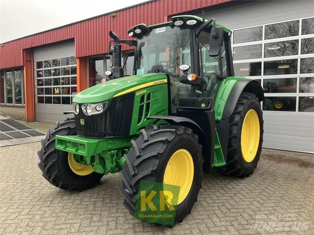 John Deere 6090M الجرارات