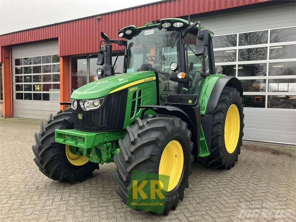 John Deere 6100M الجرارات