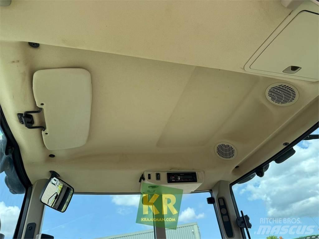 John Deere 6100M الجرارات