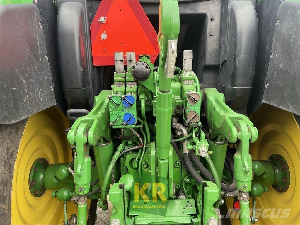 John Deere 6115R الجرارات