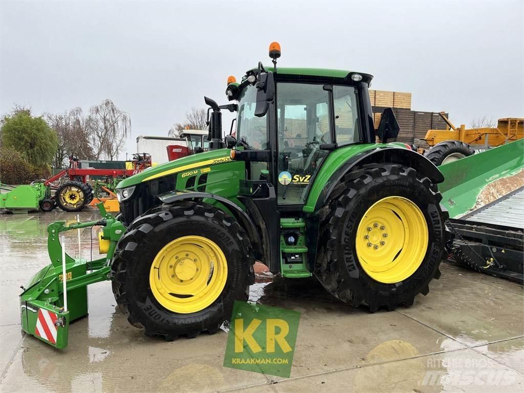 John Deere 6120M الجرارات