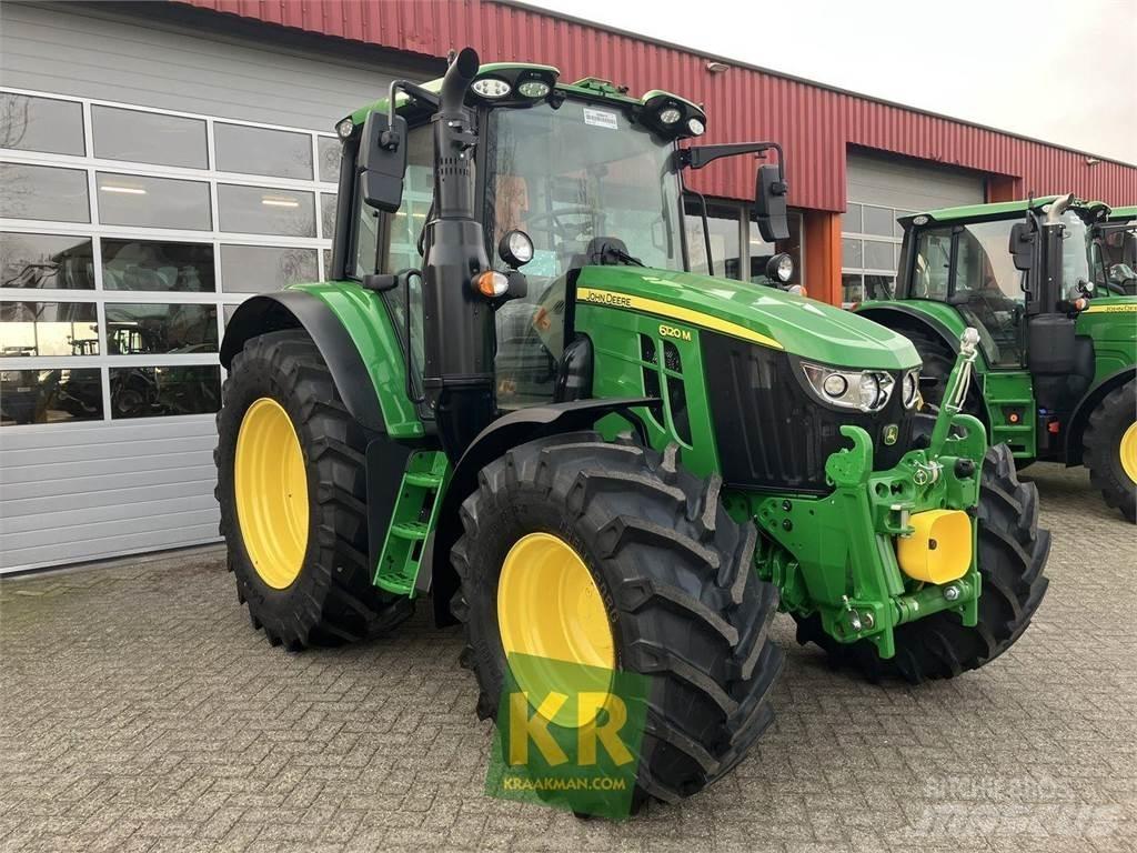 John Deere 6120M الجرارات