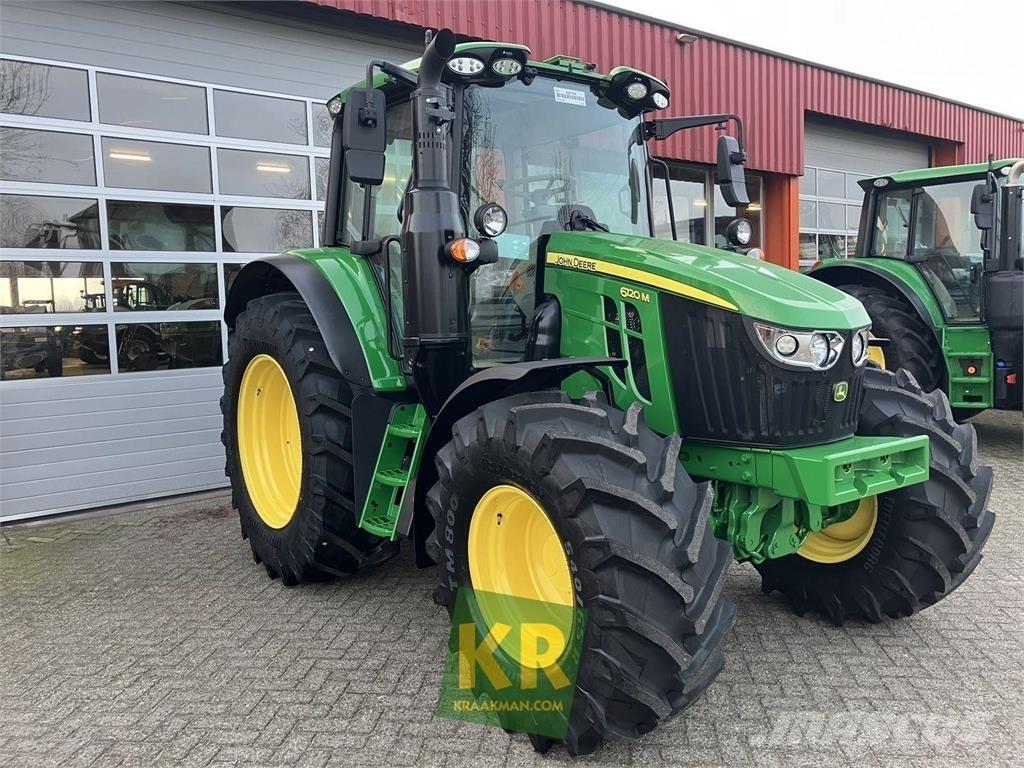 John Deere 6120M الجرارات