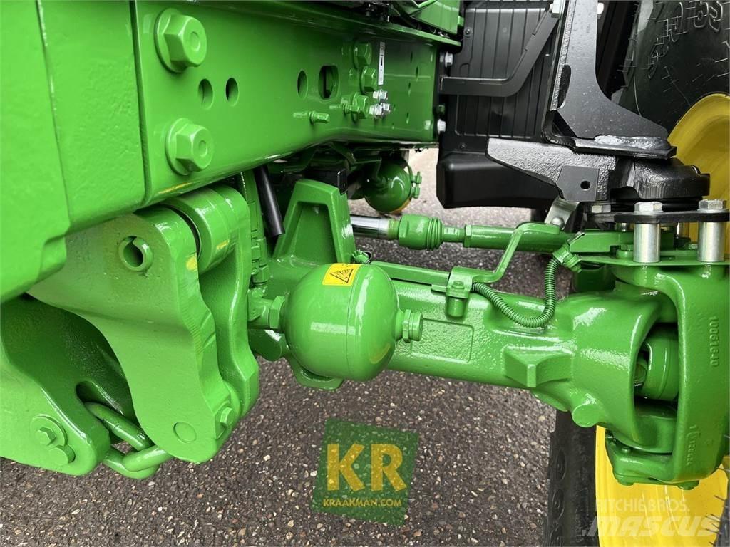John Deere 6120M الجرارات