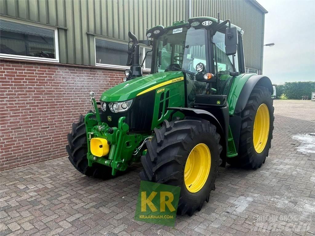 John Deere 6120M الجرارات