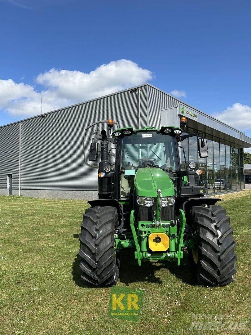 John Deere 6120M الجرارات