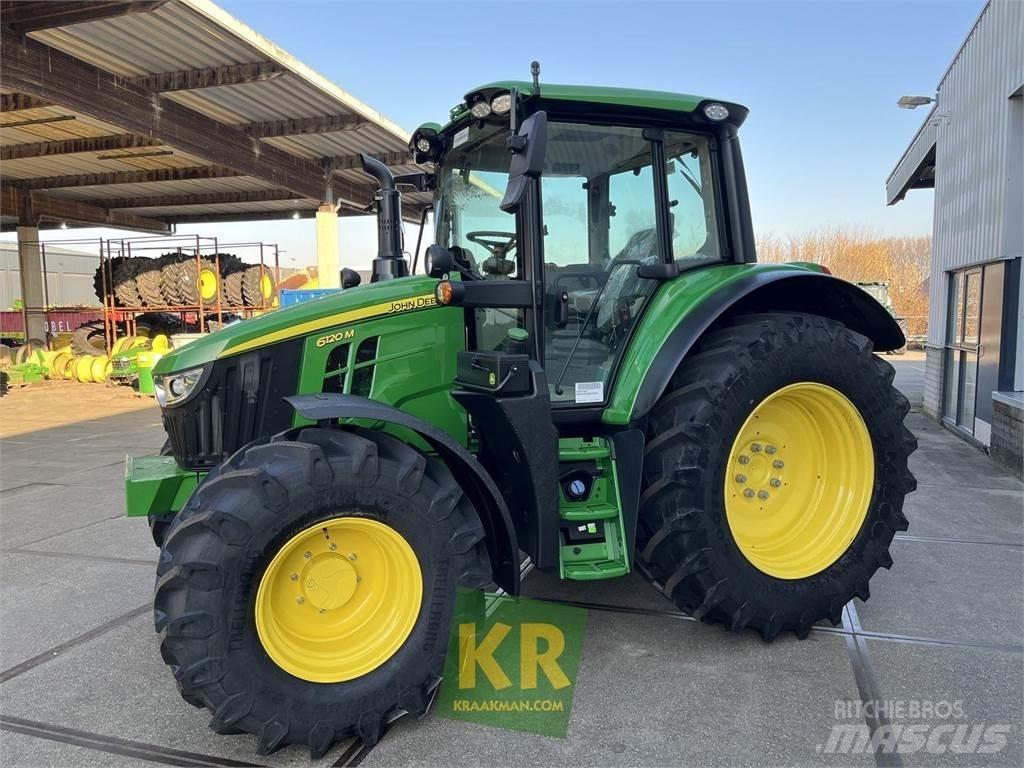 John Deere 6120M الجرارات