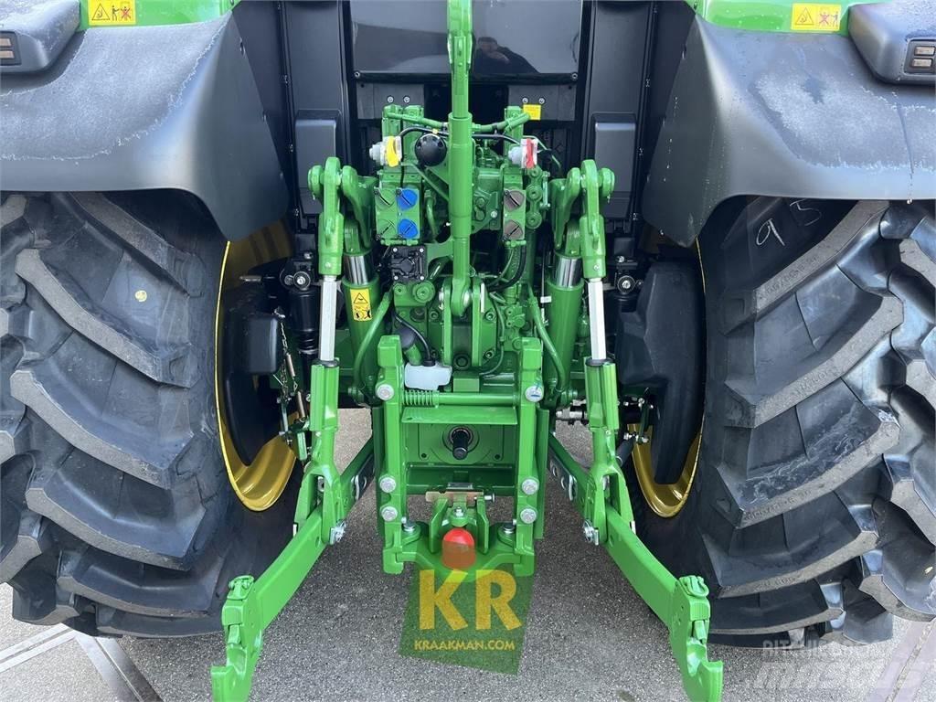 John Deere 6120M الجرارات