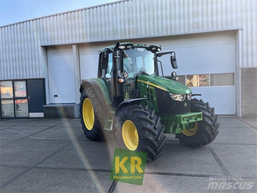 John Deere 6120M الجرارات