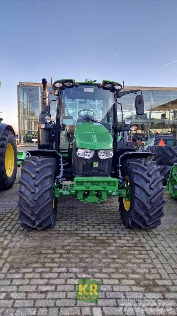 John Deere 6120M الجرارات