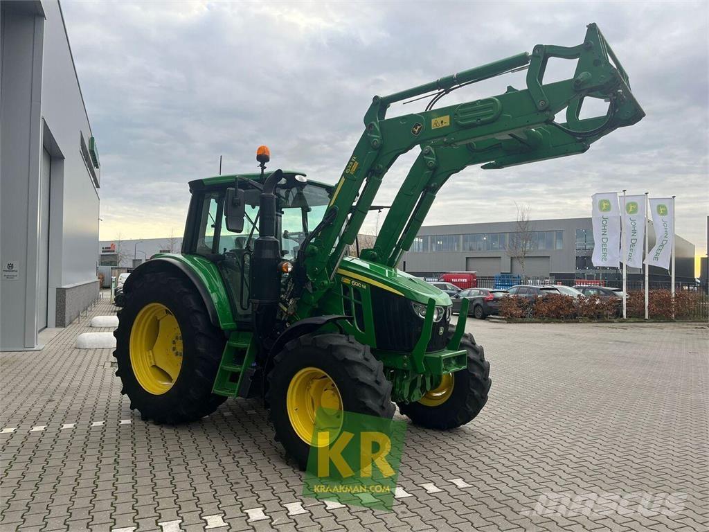 John Deere 6120M الجرارات