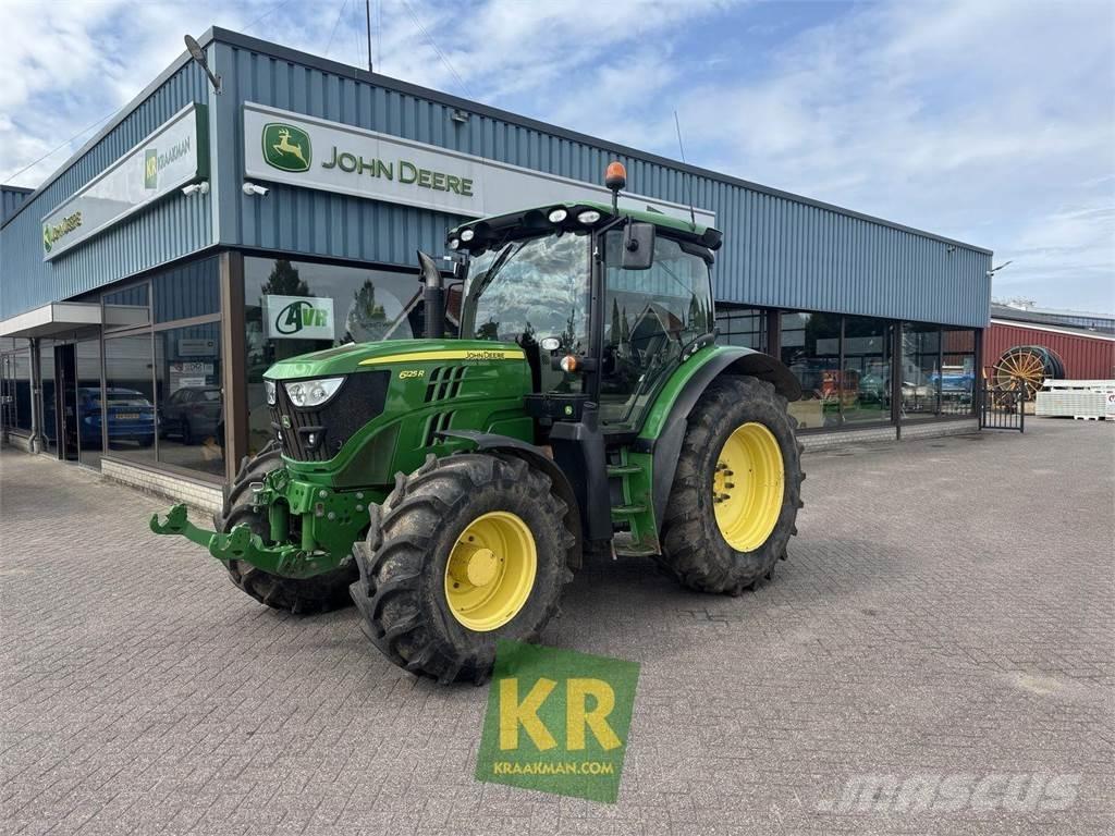 John Deere 6125R الجرارات