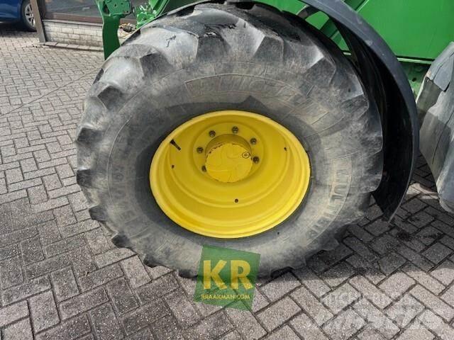 John Deere 6125R الجرارات