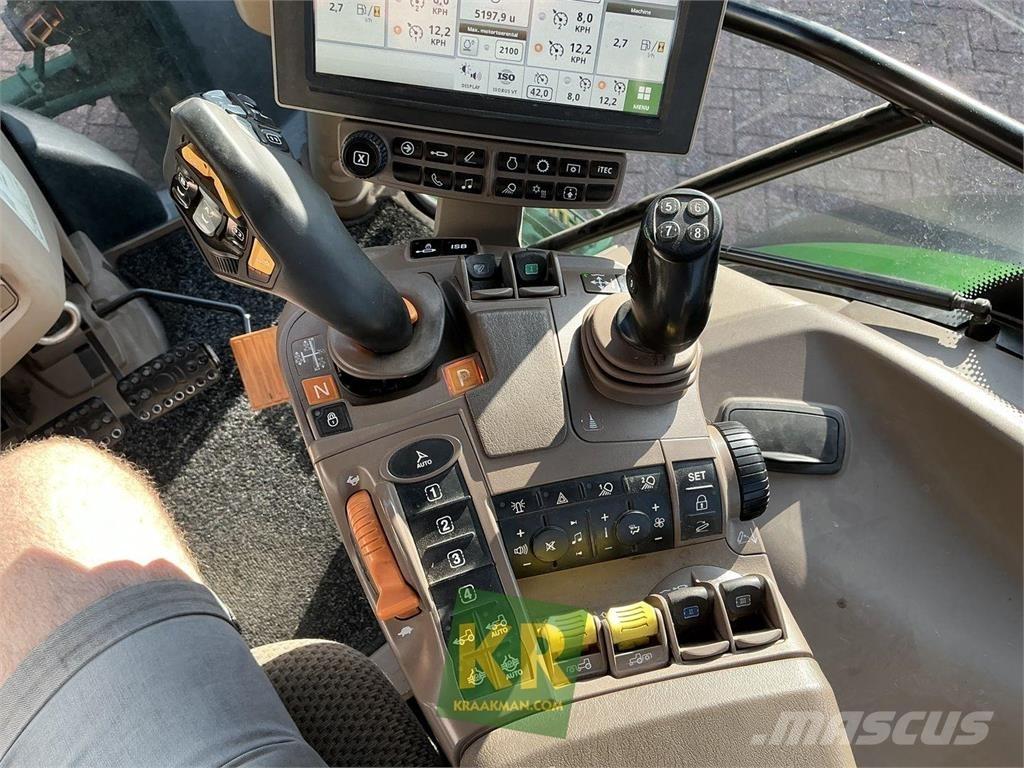 John Deere 6130R الجرارات