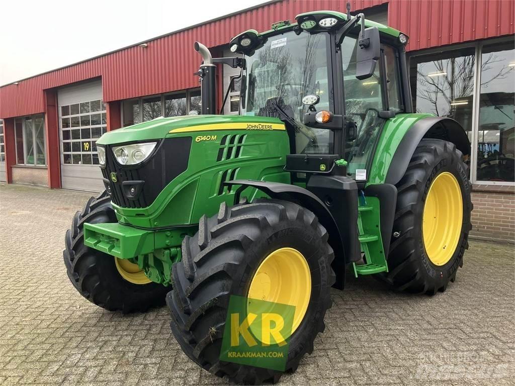 John Deere 6140M الجرارات