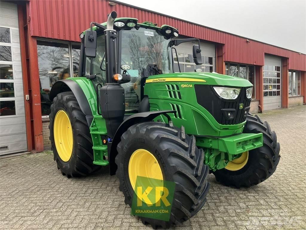 John Deere 6140M الجرارات