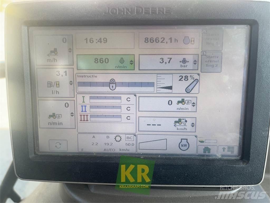 John Deere 6150R الجرارات