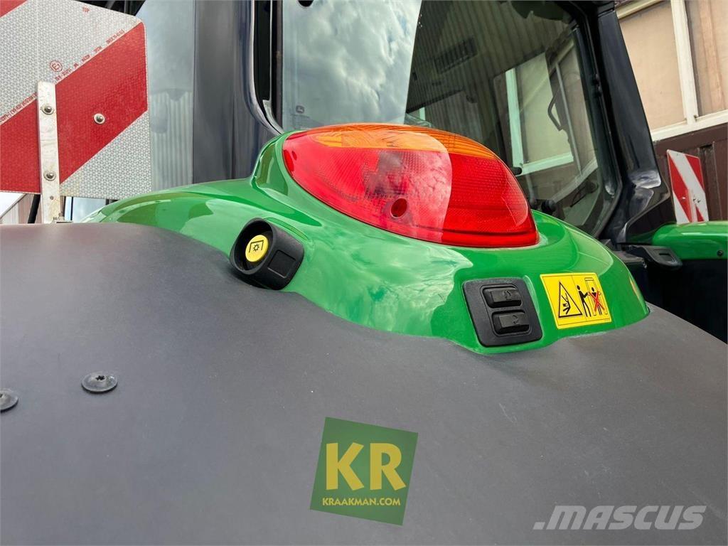 John Deere 6155M الجرارات