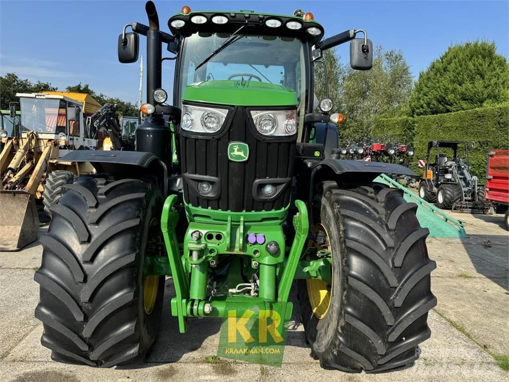 John Deere 6175R الجرارات